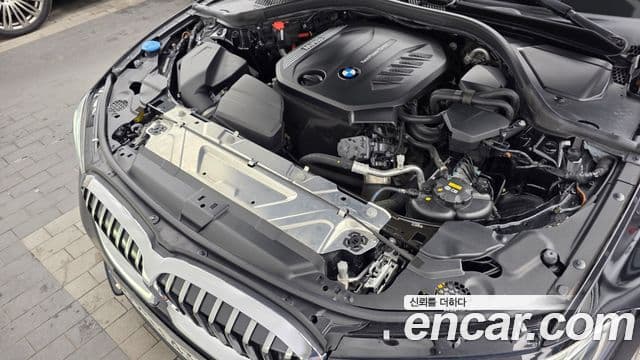BMW 3 Series 2019 — Şəkil 26/30