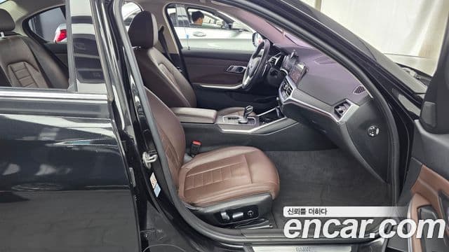 BMW 3 Series 2019 — Şəkil 22/30