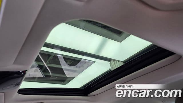 BMW 3 Series 2019 — Şəkil 23/30