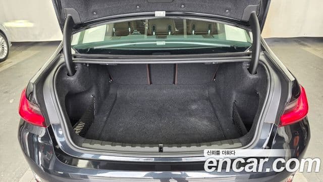 BMW 3 Series 2019 — Şəkil 15/30
