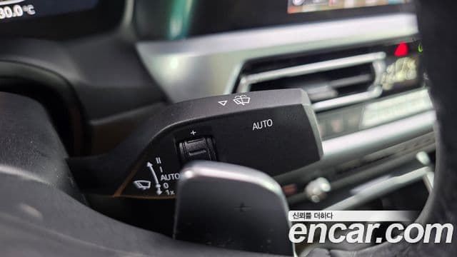 BMW 3 Series 2019 — Şəkil 11/30