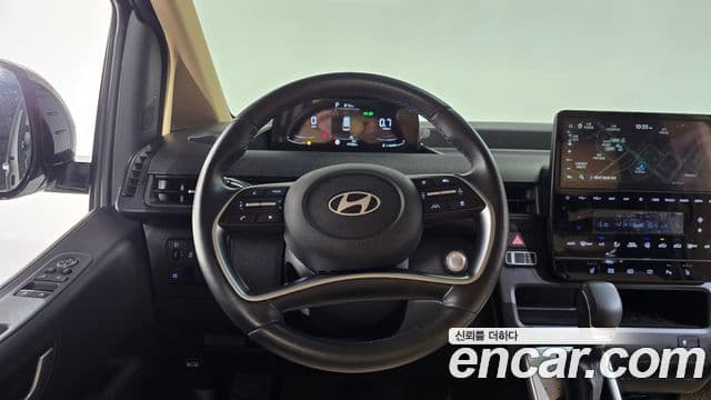 Hyundai Staria 2025 — Şəkil 13/20
