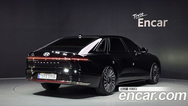 Hyundai Grandeur 2023 — Şəkil 2/20