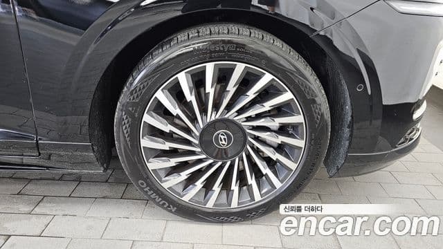 Hyundai Grandeur Hybrid 2023 — ფოტო 31/35