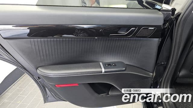 Hyundai Grandeur Hybrid 2023 — ფოტო 12/35
