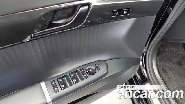 Hyundai Grandeur Hybrid 2023 — ფოტო 35/35
