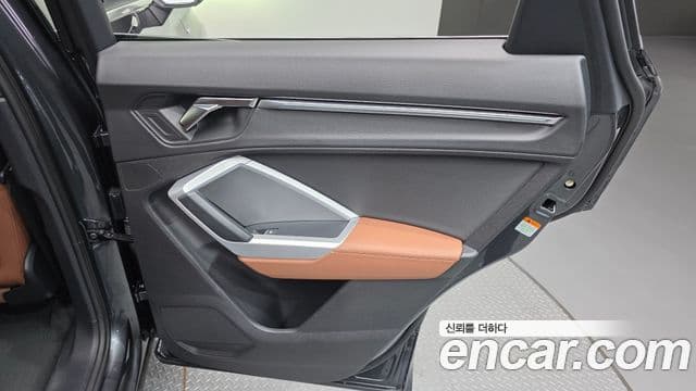 Audi Q3 2022 — Photo 16/31