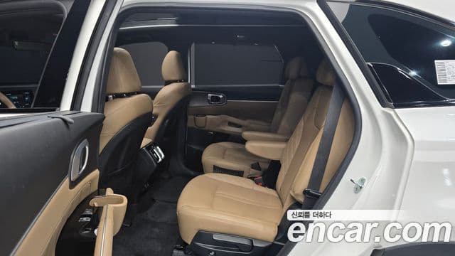 Kia Sorento 2024 — Фото 11/20