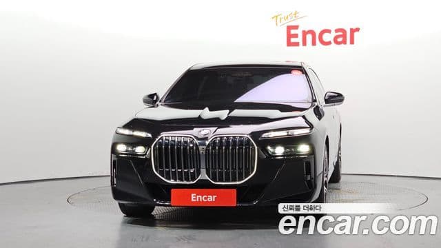 BMW 7 Series 2024 — ფოტო 3/20