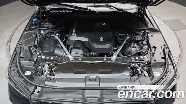 BMW 5 Series 2025 — ფოტო 6/20