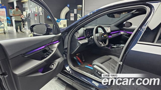 BMW 5 Series 2025 — фото 10 из 20