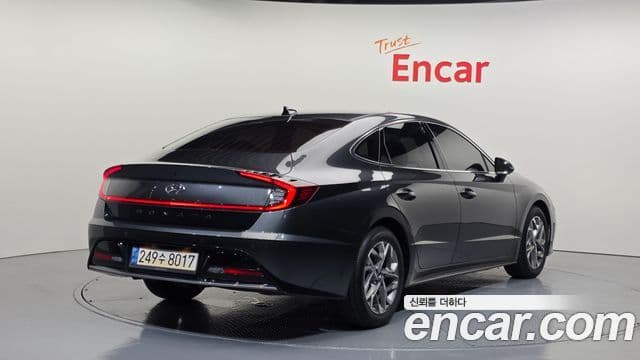 Hyundai Sonata 2021 — ფოტო 2/20