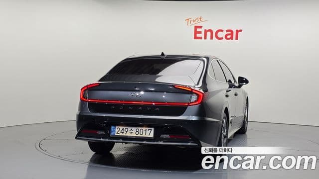 Hyundai Sonata 2021 — ფოტო 4/20