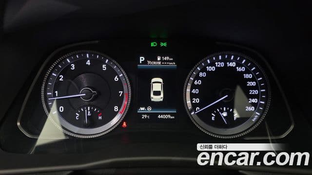 Hyundai Sonata 2021 — ფოტო 8/20