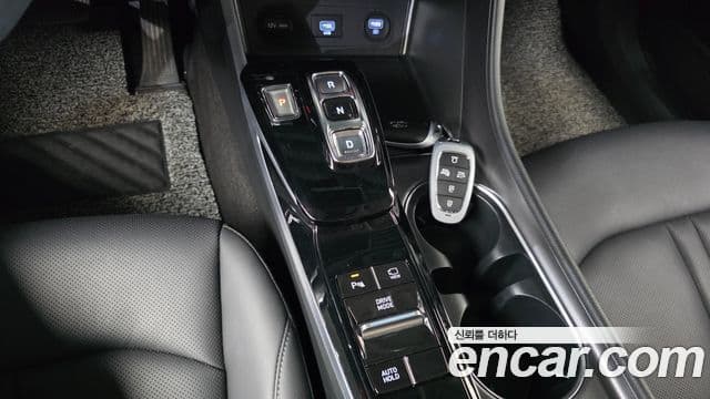 Hyundai Sonata 2021 — ფოტო 9/20