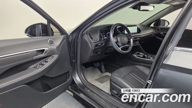 Hyundai Sonata 2021 — ფოტო 10/20