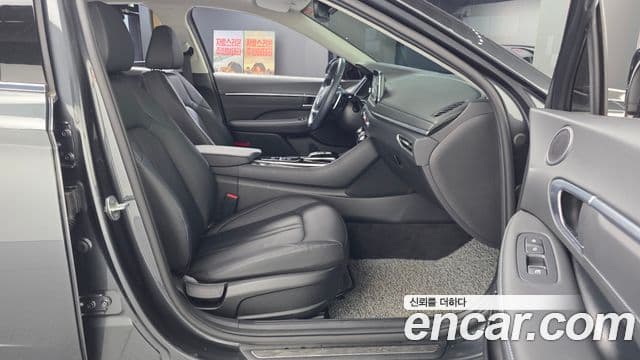 Hyundai Sonata 2021 — ფოტო 11/20