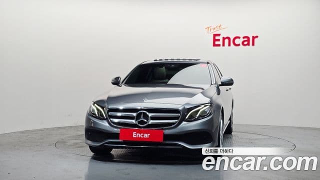 Mercedes-Benz E-Class 2018 — ფოტო 3/20