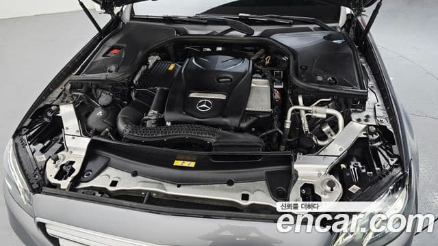 Mercedes-Benz E-Class 2018 — ფოტო 6/20