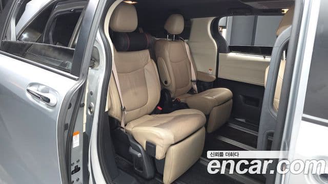 Toyota Sienna 2021 — Şəkil 12/20