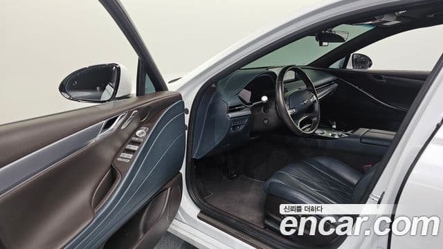 Genesis Electrified G80 2021 — фото 10 из 20