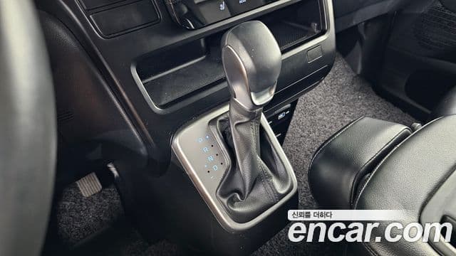 Hyundai Staria 2022 — Şəkil 9/20