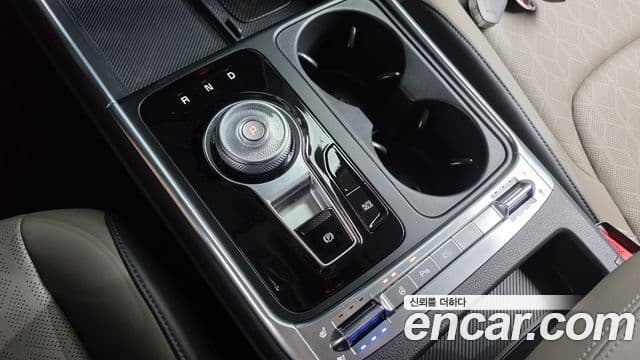 Kia Carnival 2025 — фото 9 из 20