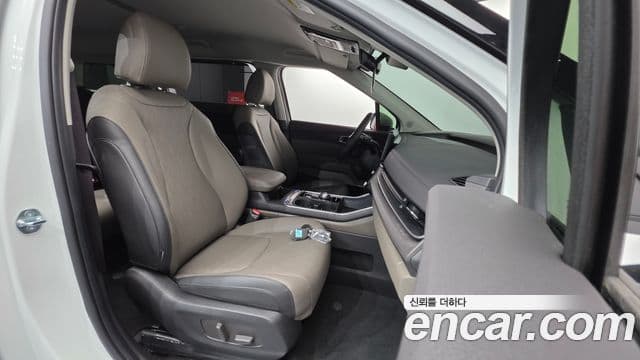 Kia Carnival 2025 — Şəkil 10/20