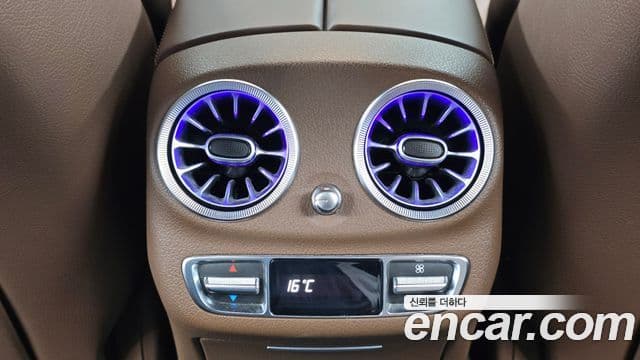 Mercedes-Benz E-Class 2018 — ფოტო 7/33