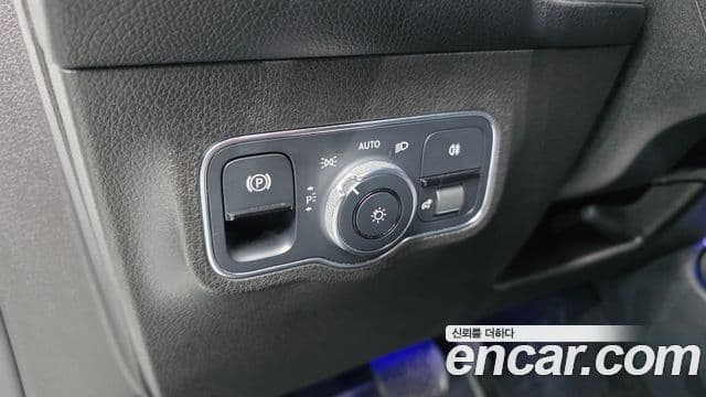 Mercedes-Benz GLB-Class 2021 — фото 14 из 20