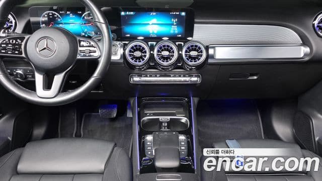 Mercedes-Benz GLB-Class 2021 — Şəkil 16/20