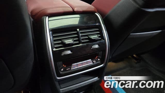 BMW X6 2021 — Şəkil 18/34