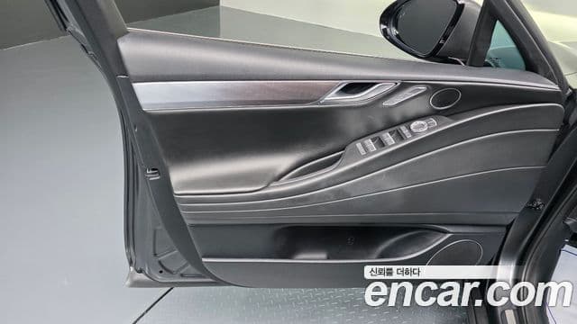 Genesis G80 2021 — ფოტო 12/35