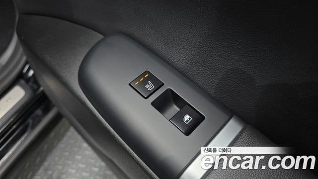 Hyundai Grandeur Hybrid 2023 — Photo 11/32
