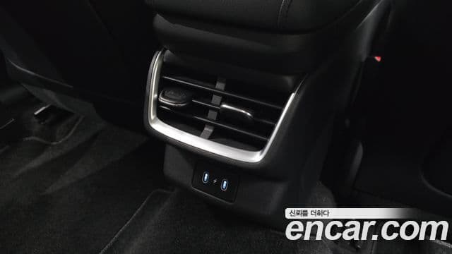 Hyundai Grandeur Hybrid 2023 — Photo 18/32