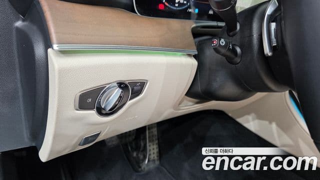 Mercedes-Benz E-Class 2022 — Şəkil 19/20