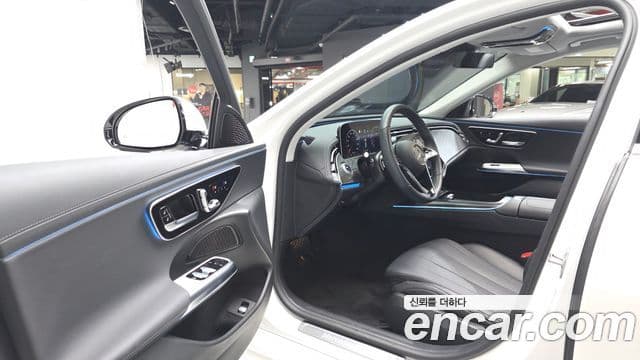 Mercedes-Benz E-Class 2024 — ფოტო 10/20