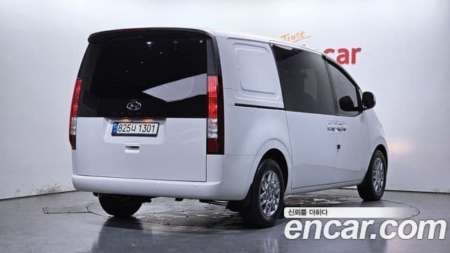 Hyundai Staria 2022 — фото 2 из 20