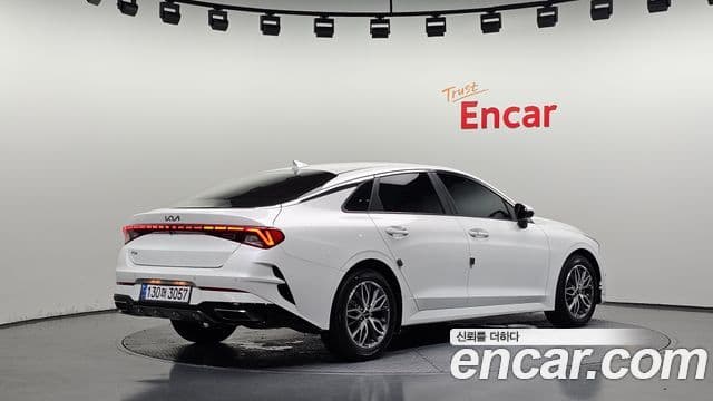 Kia K5 2021 — Şəkil 2/20