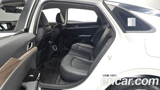 Kia K5 2021 — Şəkil 12/20