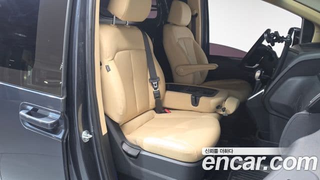 Hyundai Staria 2024 — ფოტო 12/20