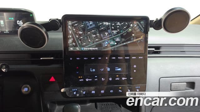 Hyundai Staria 2024 — фото 15 из 20