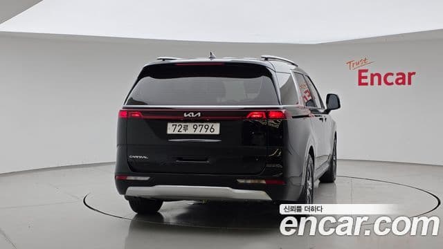 Kia Carnival 2023 — ფოტო 4/20