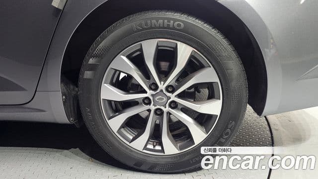 Renault Samsung SM6 2023 — Photo 28/32