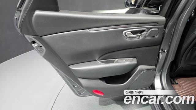 Renault Samsung SM6 2023 — Photo 13/32