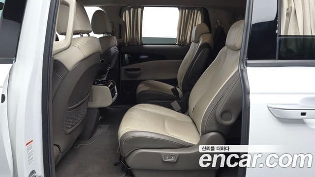 Kia Carnival 2021 — Şəkil 12/20