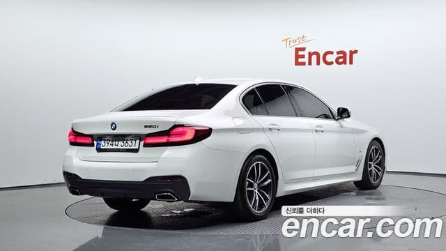 BMW 5 Series 2022 — ფოტო 2/20
