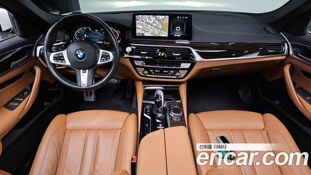 BMW 5 Series 2022 — ფოტო 7/20