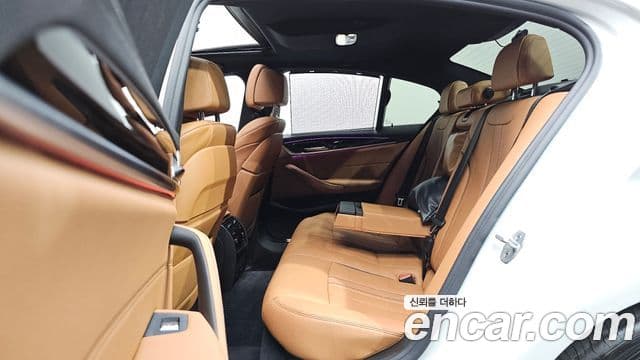 BMW 5 Series 2022 — ფოტო 11/20