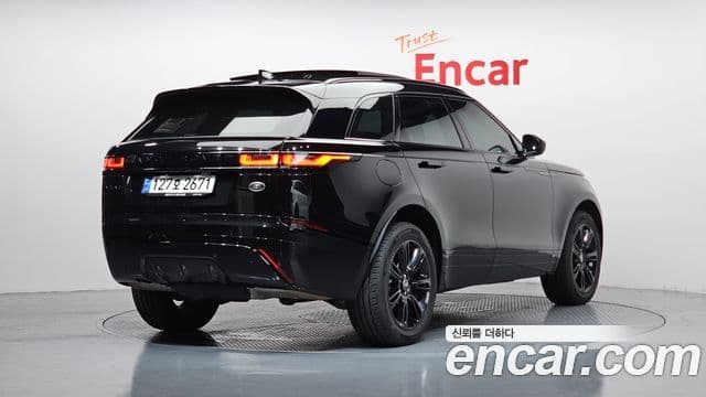 Land Rover Range Rover Velar 2023 — ფოტო 8/20
